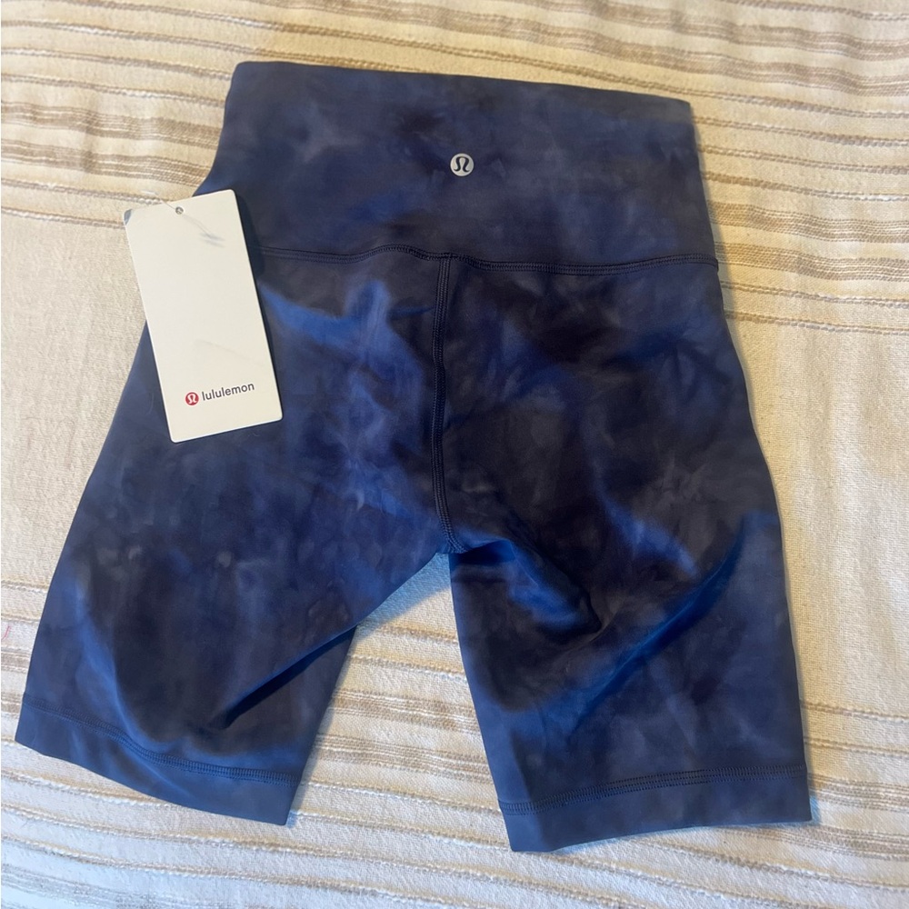 Lululemon Wunder Train HR Shorts - Picture 2 of 3